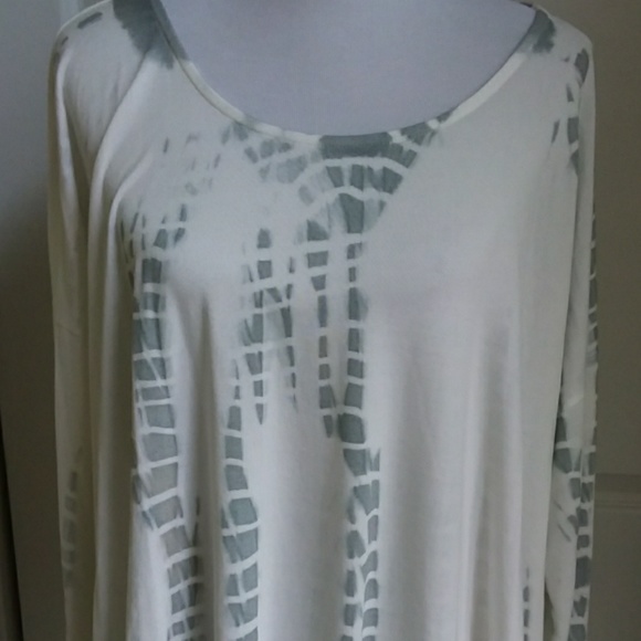 Comfy Super Relaxed Fit Swing Top Plus Sizes - Picture 2 of 7